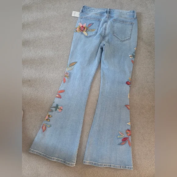 NWT Free People Driftwood Farrah Flare Leg Embroidered Jeans - Picture 7 of 8